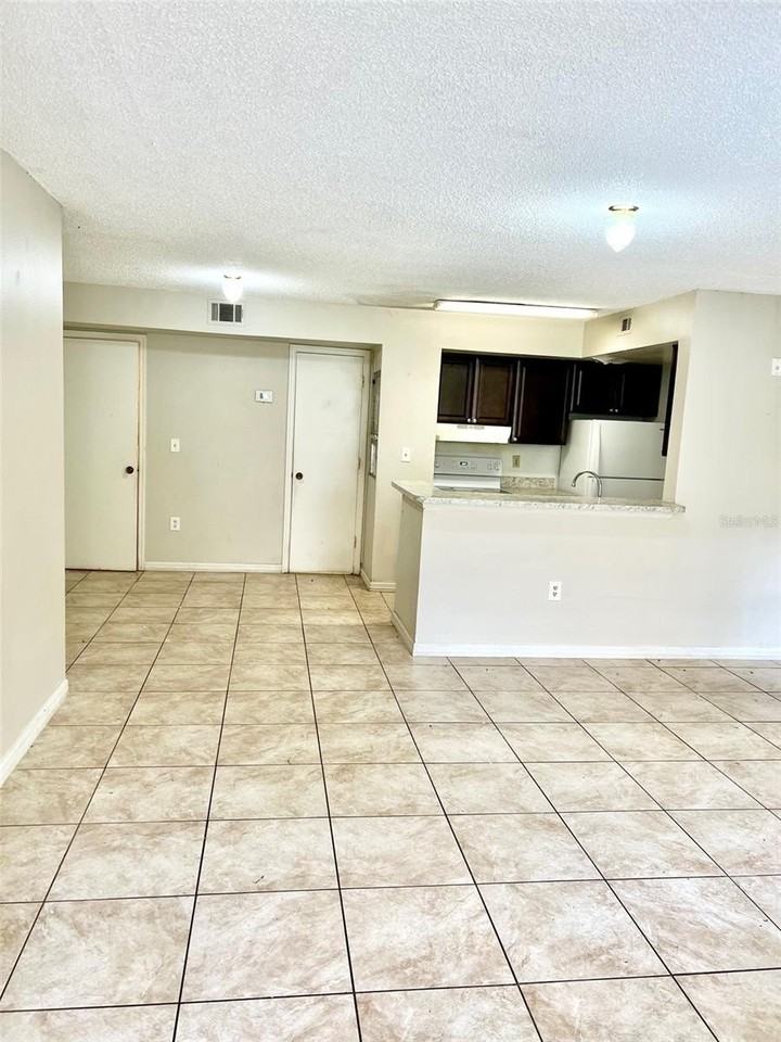 401 Fountainhead Cir #151 - Photo 5 of 25