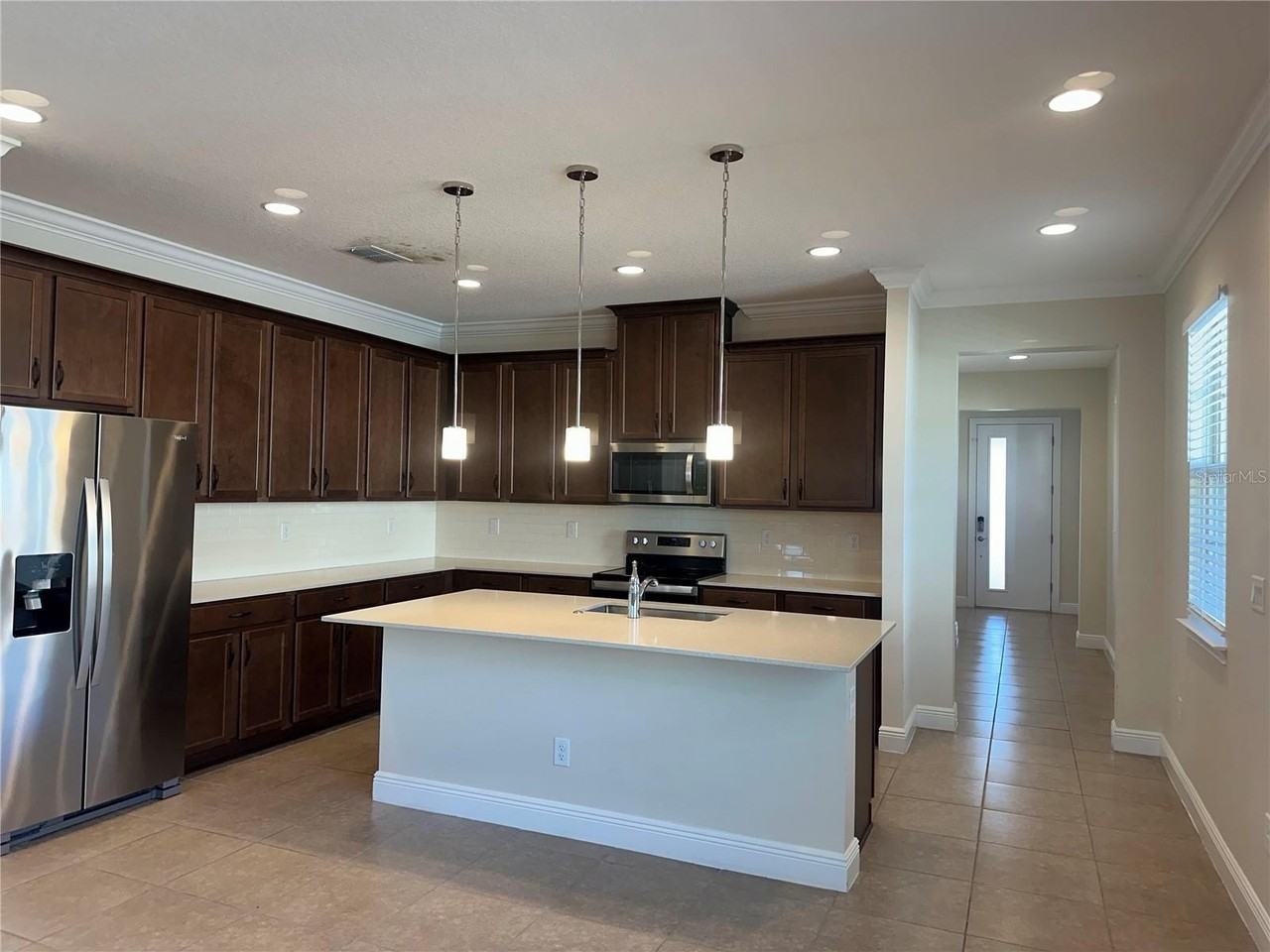 3430 Sagebrush St - Photo 4 of 31