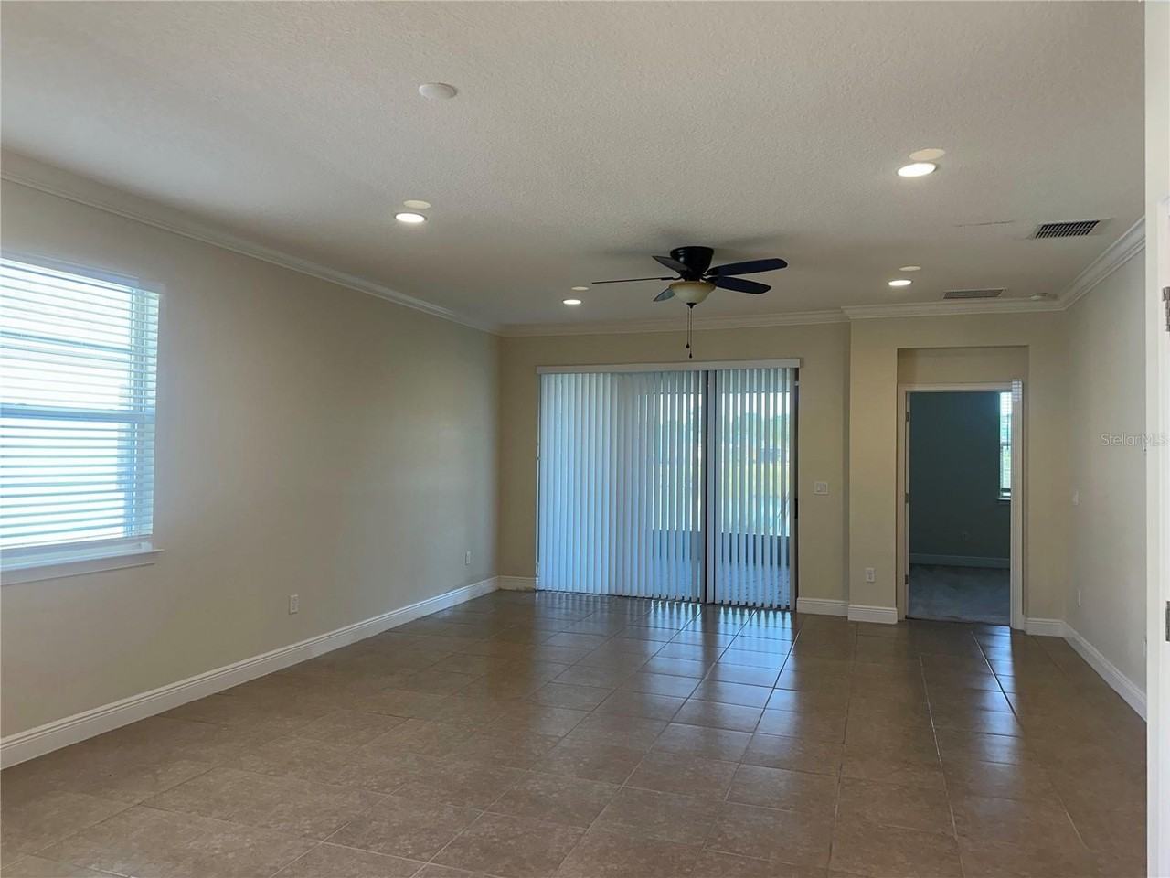 3430 Sagebrush St - Photo 5 of 31