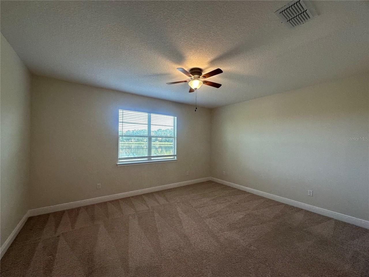 3430 Sagebrush St - Photo 6 of 31
