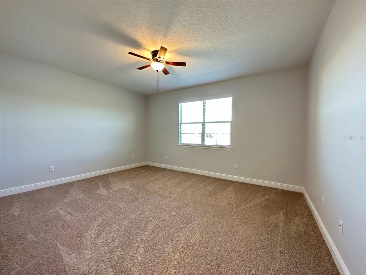 3430 Sagebrush St - Photo 7 of 31