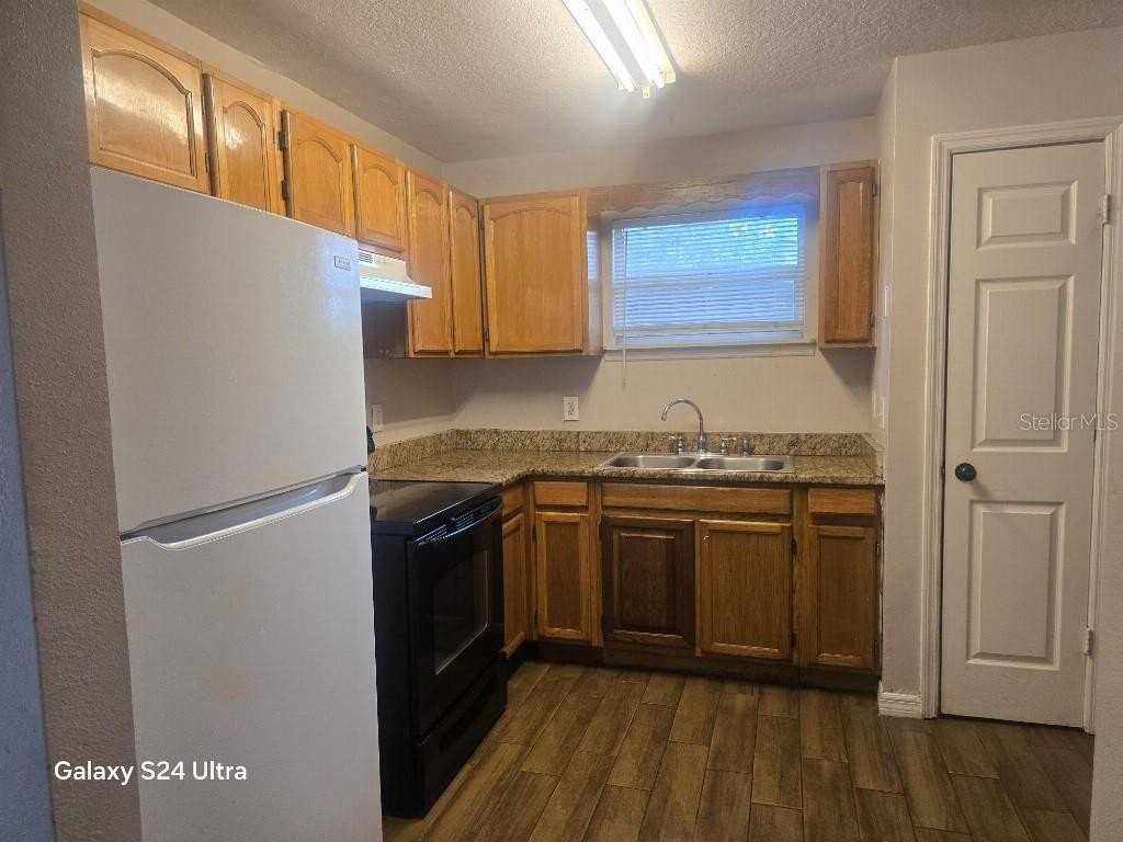 3109 Rex Ave - Photo 2 of 5