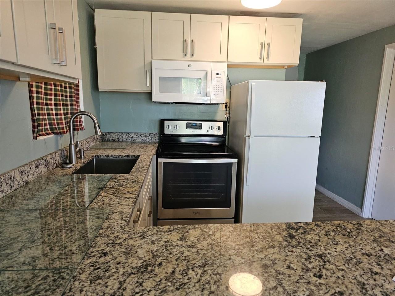 308 6th Ave Nw - Photo 6 of 15