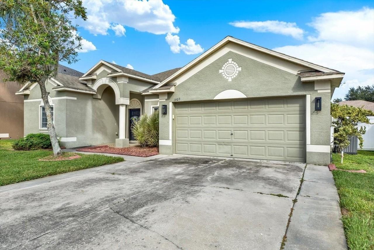 1605 Amaryllis Ct - Photo 4 of 25