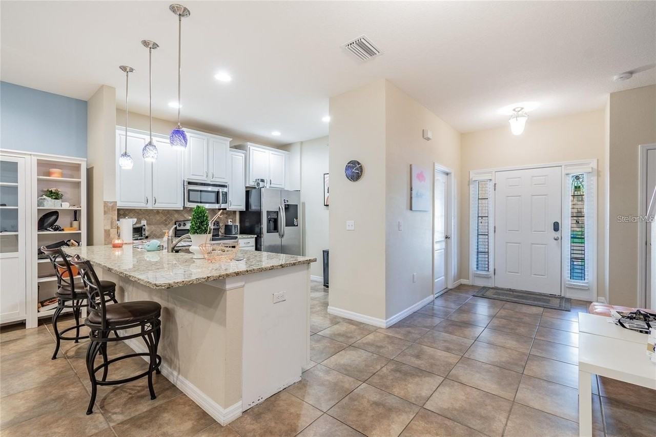8305 Pine River Rd - Photo 4 of 24