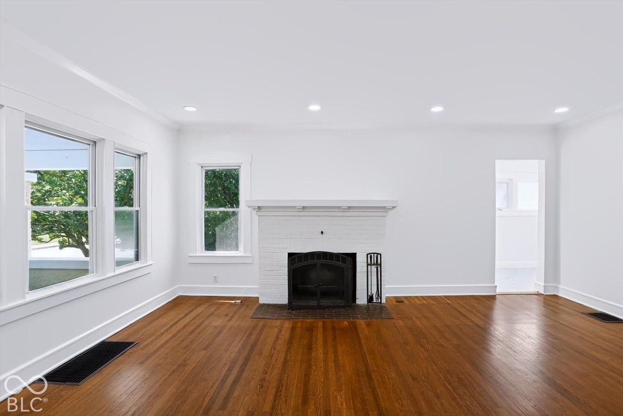 4202 N Capitol Ave - Photo 4 of 50