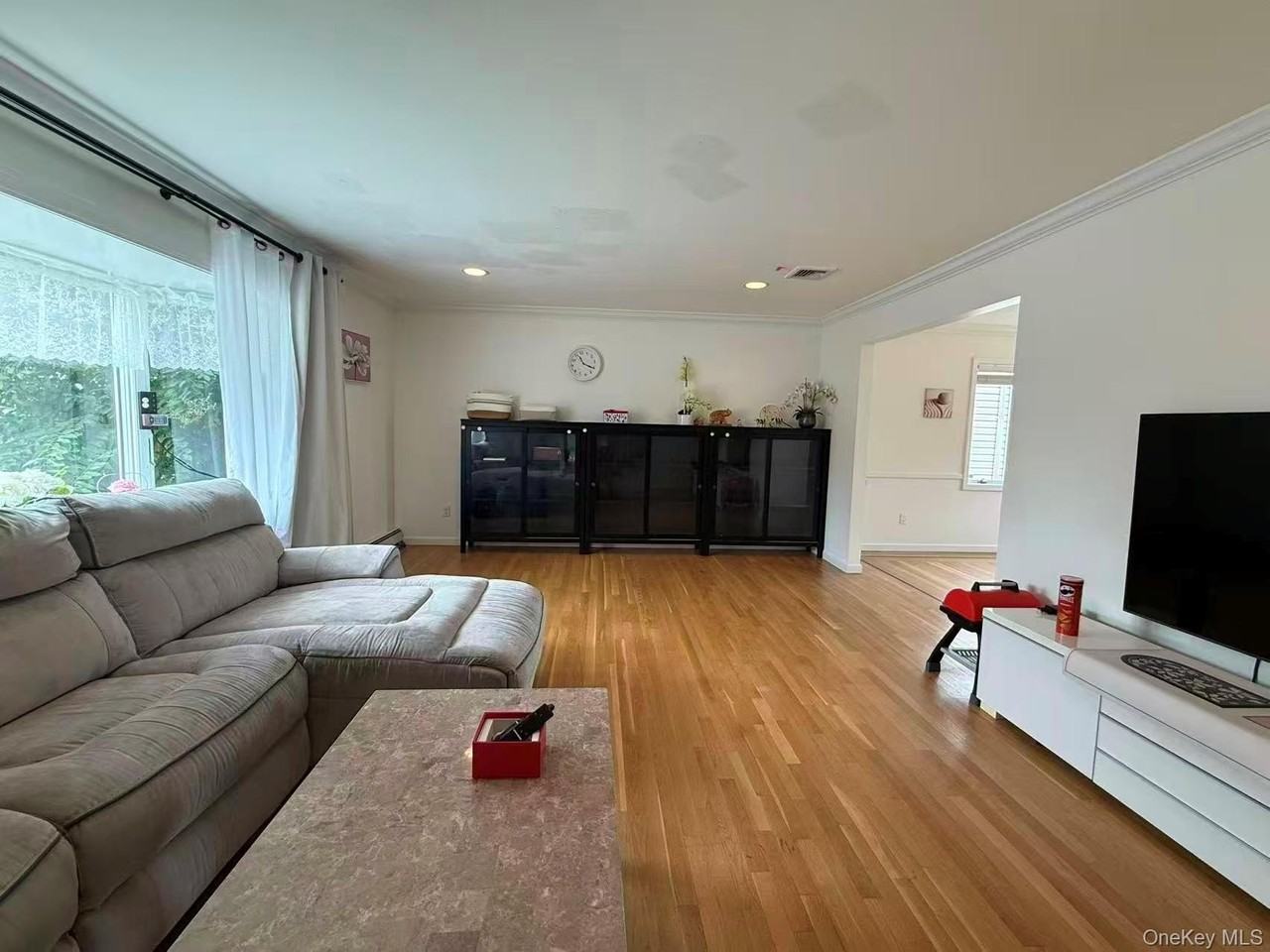 2817 Clubhouse Rd - Photo 2 of 13