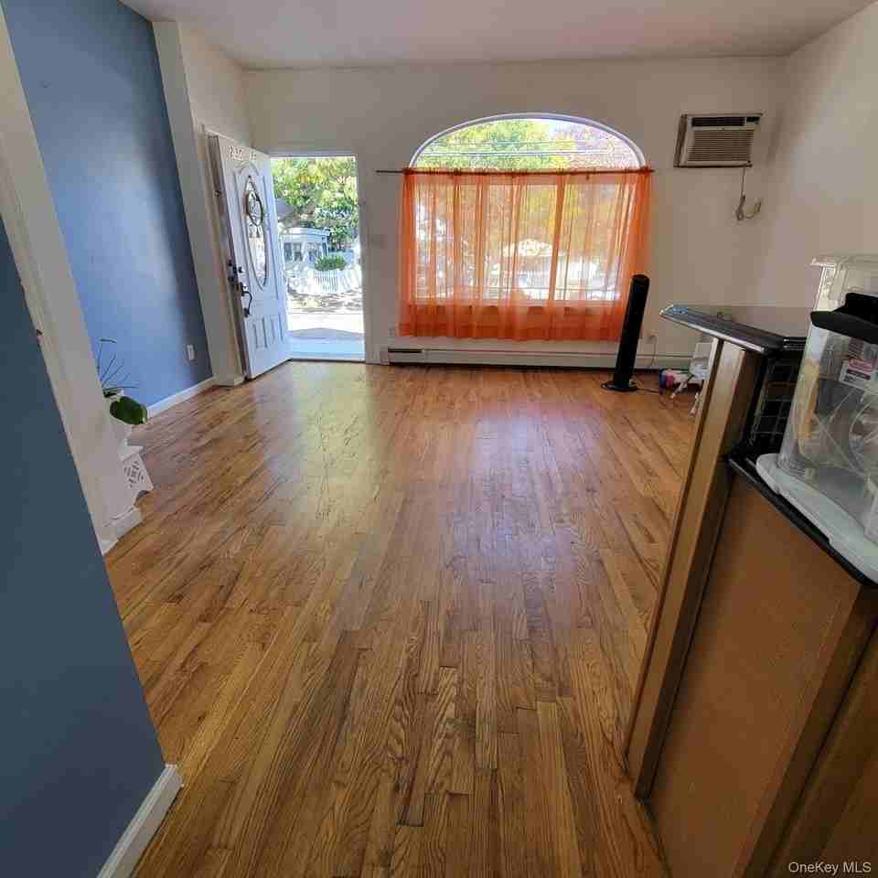 23038 144th Ave - Photo 3 of 5