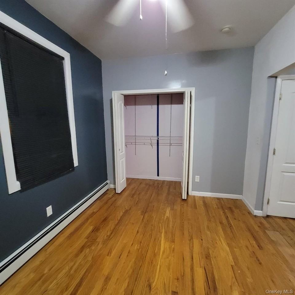 23038 144th Ave - Photo 4 of 5