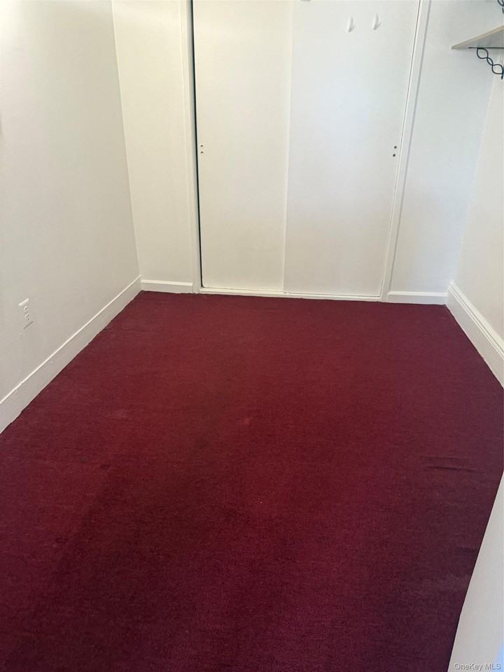 148 S Main St - Photo 5 of 10