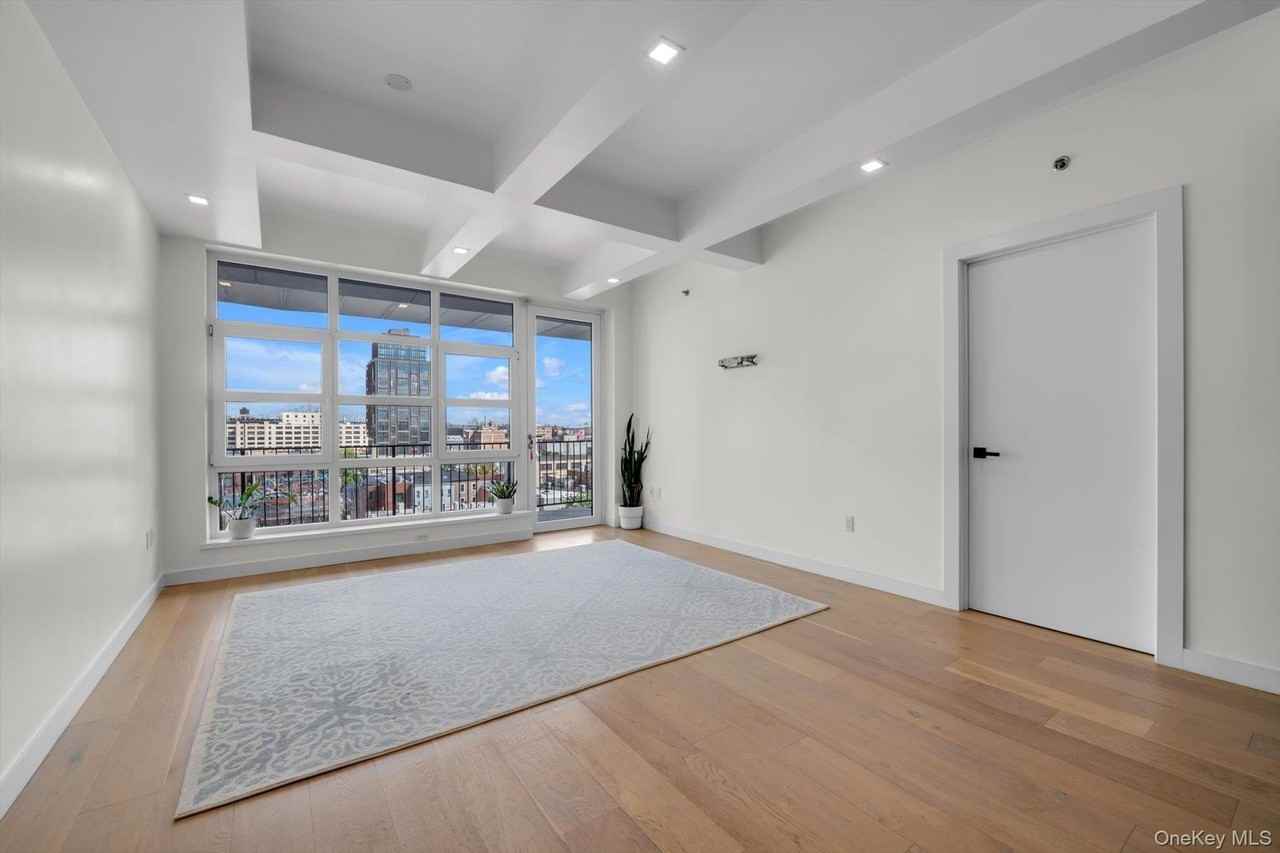 533 48th Ave #6A - Photo 2 of 20