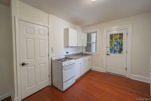 364 Ashford Ave #1E - Photo 1 of 1