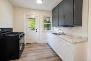 featured image of 364 Ashford Ave #1W