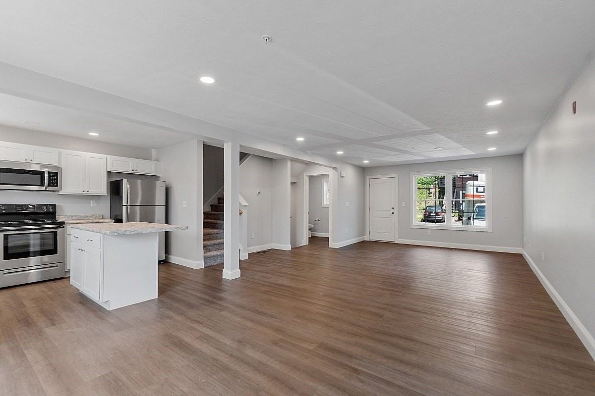 44 Crescent St #2 - Photo 6 of 20
