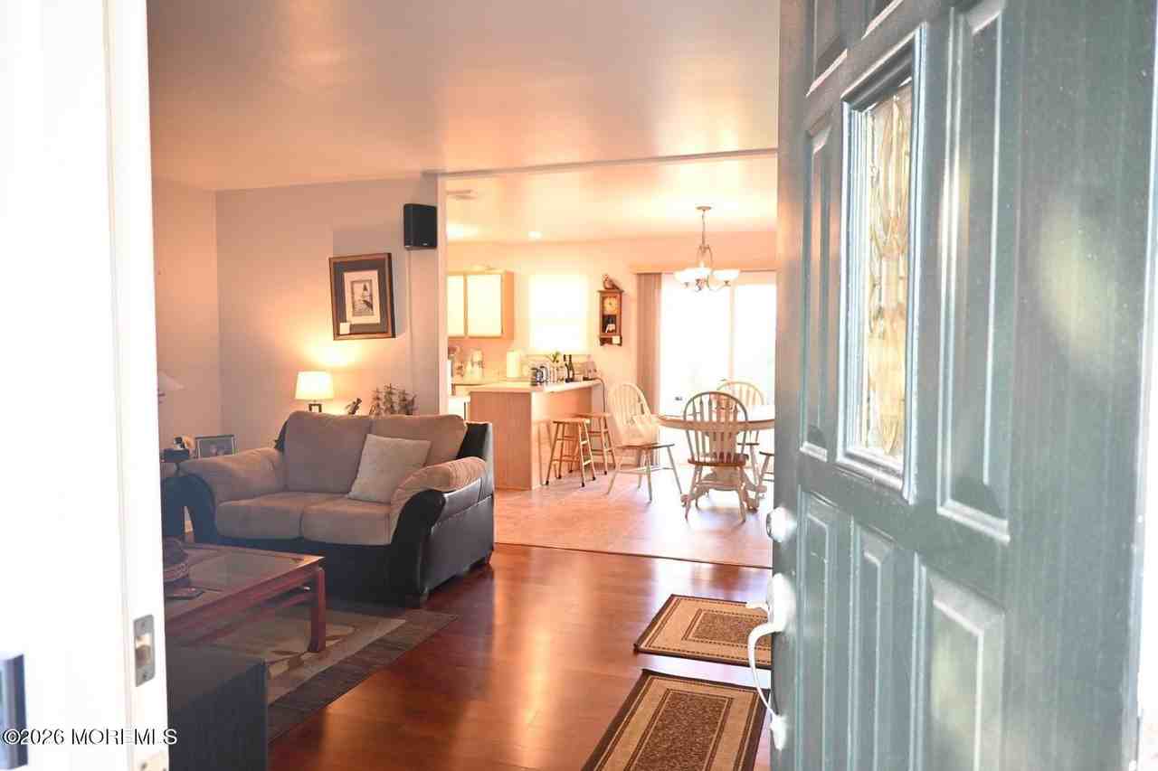21 Pohatcong Ave - Photo 3 of 19