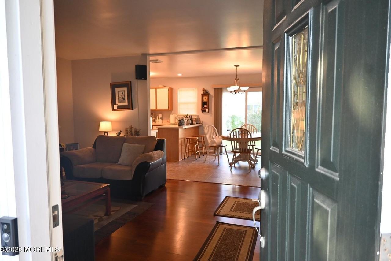 21 Pohatcong Ave - Photo 4 of 19
