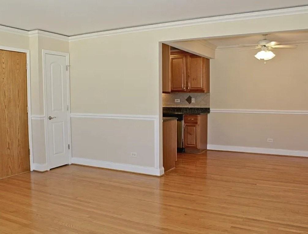 5039 N East River Rd #3A - Photo 3 of 19