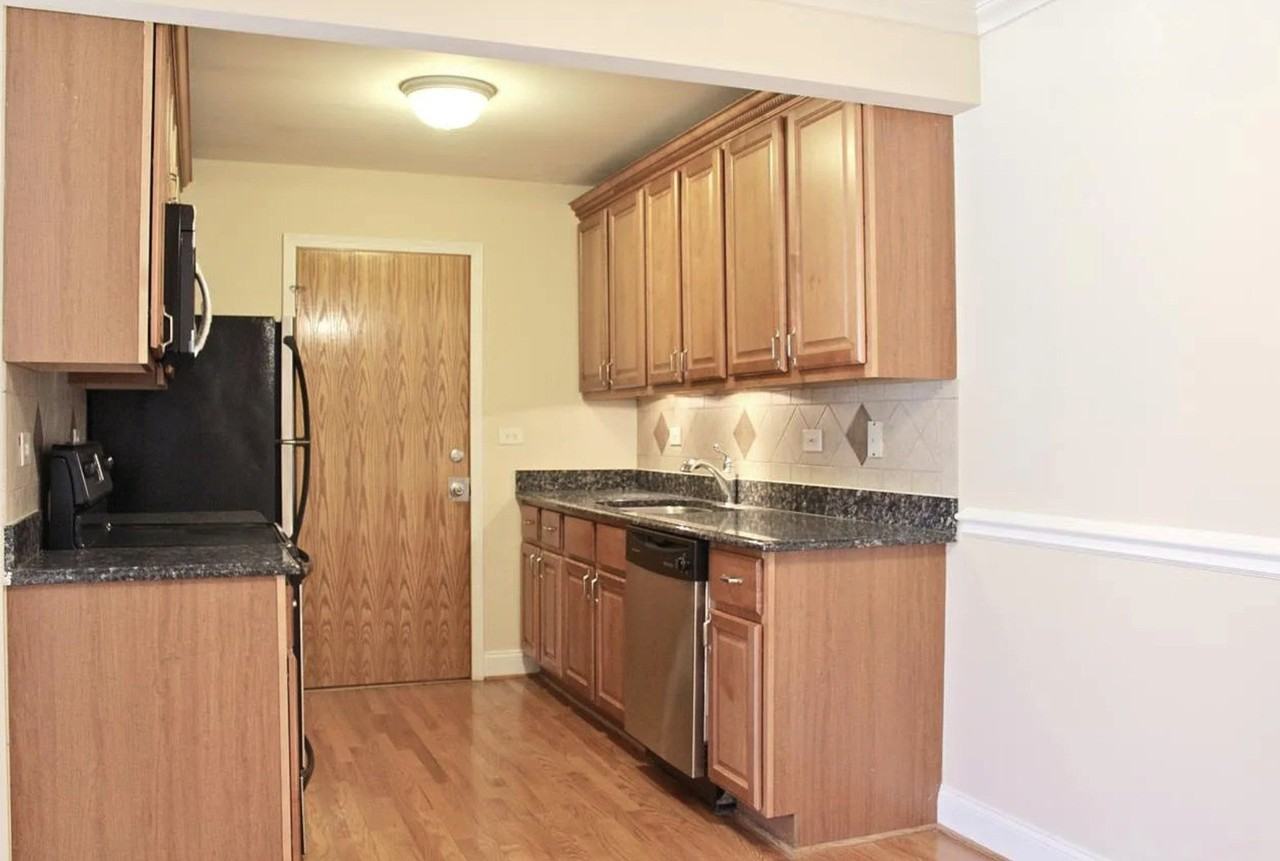 5039 N East River Rd #3A - Photo 5 of 19
