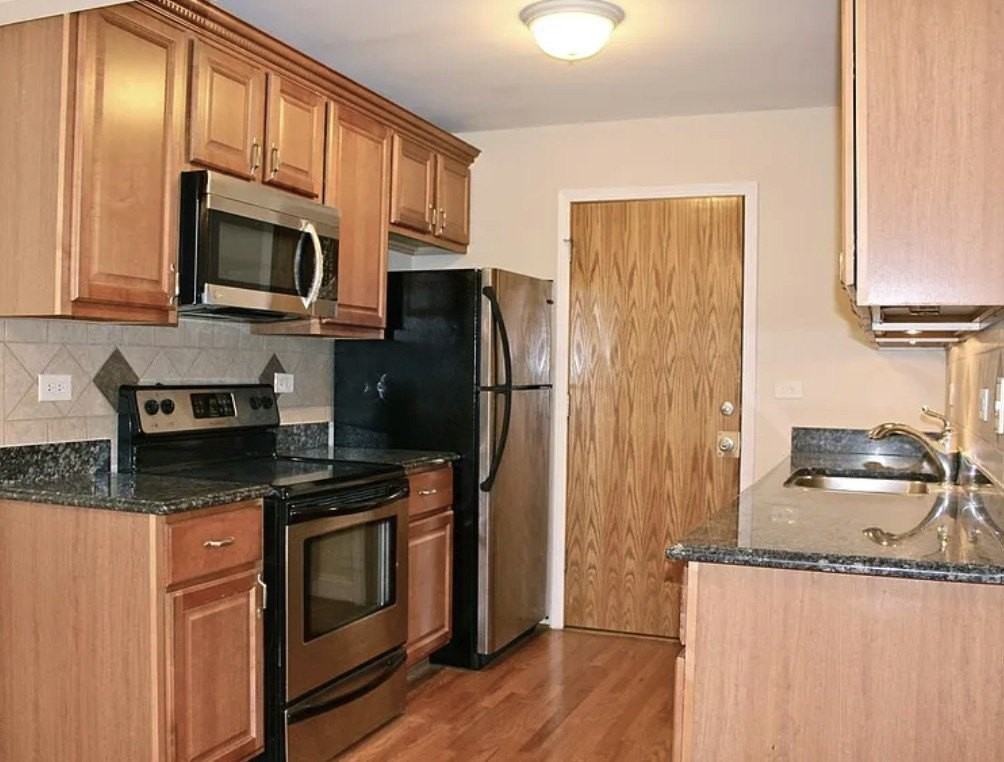 5039 N East River Rd #3A - Photo 7 of 19