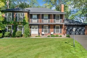 featured image of 1380 Lake Shore Dr S