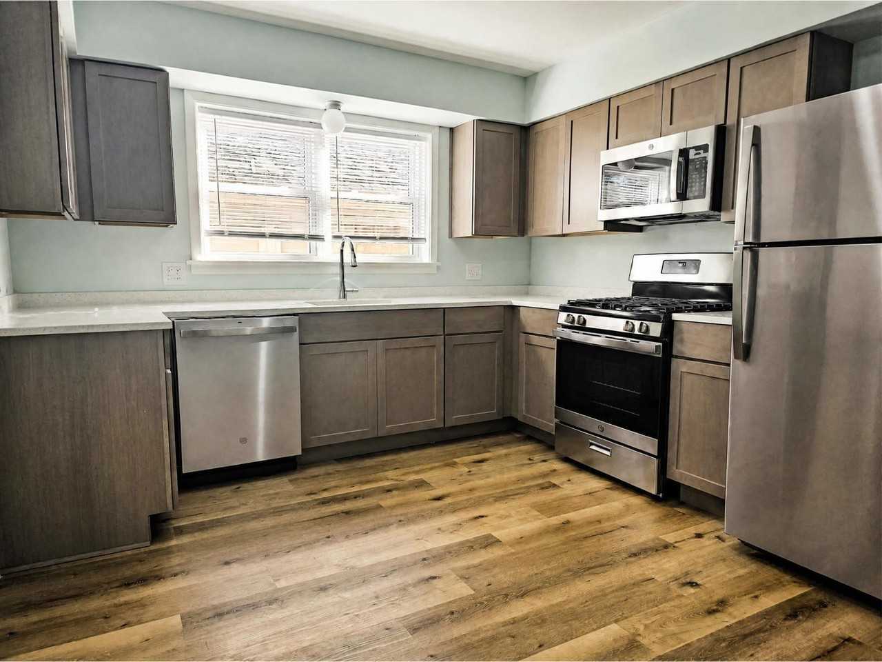 112 N 12th Ave #3 - Photo 2 of 13
