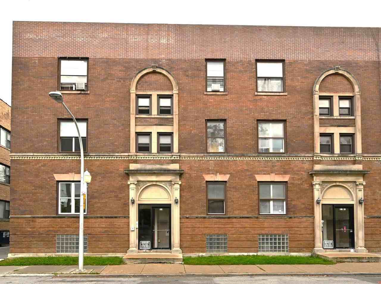 959 E 61st St #2 - Photo 2 of 18