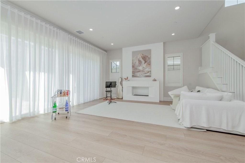 208 Mistwater - Photo 7 of 30