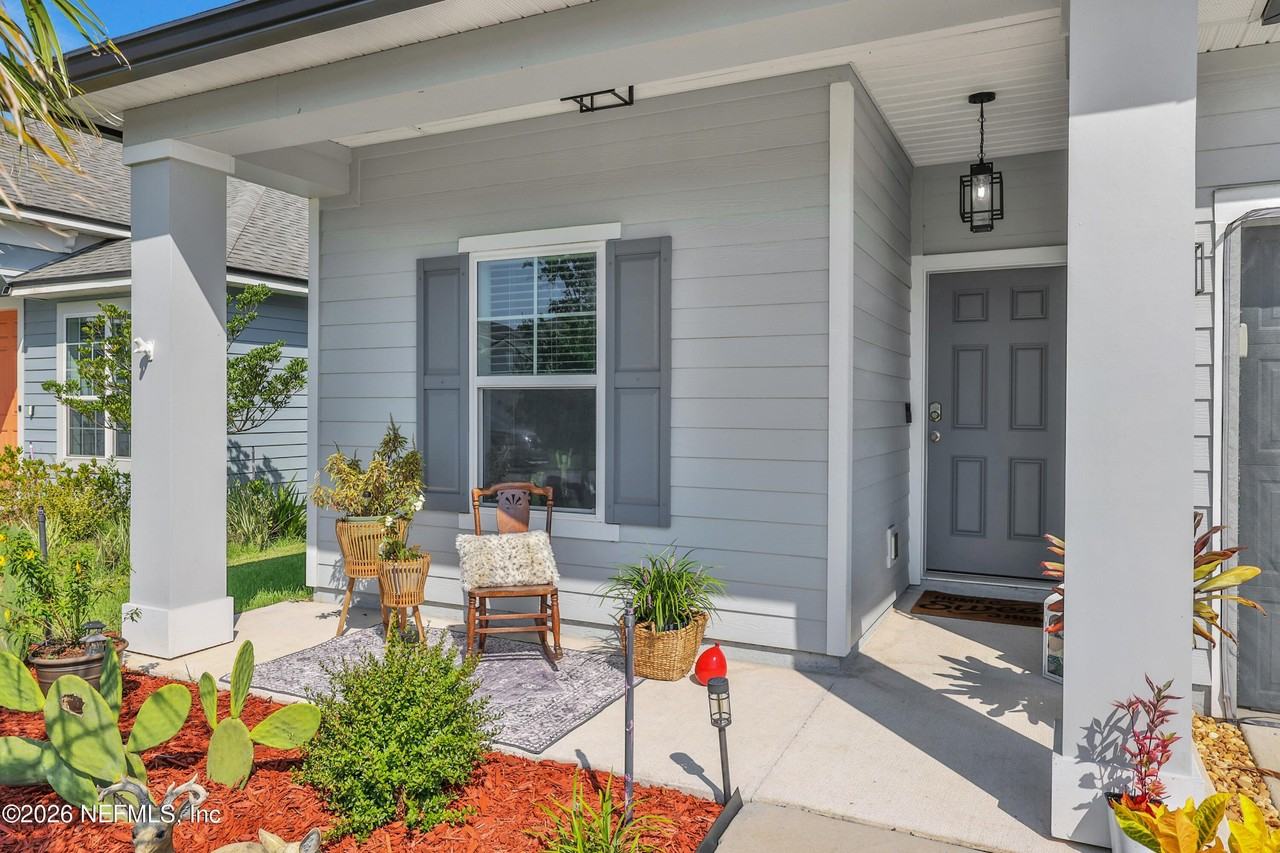 2887 Copperwood Ave - Photo 4 of 50