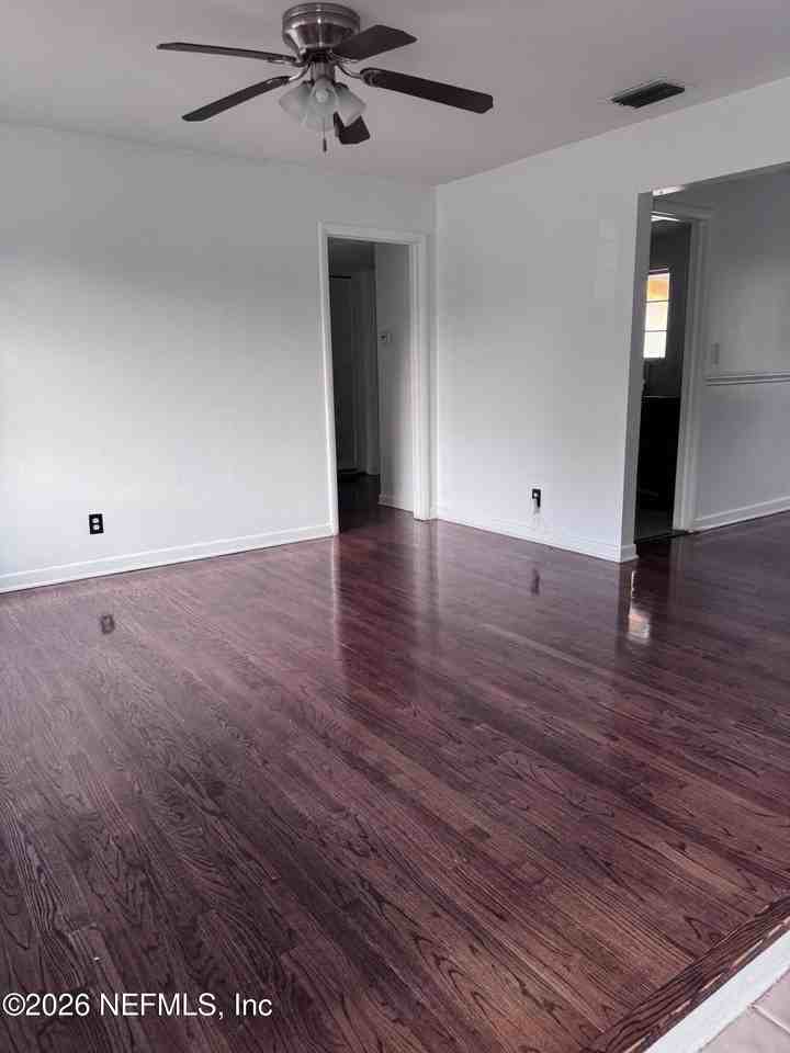 6124 Sudbury Ave - Photo 3 of 7