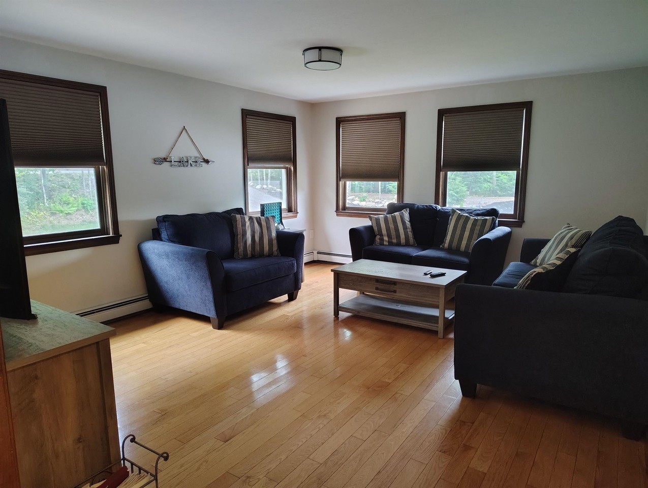 145 Wicom Rd - Photo 5 of 30