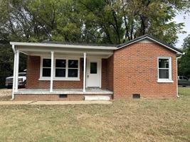 featured image of 323 Lee St #1