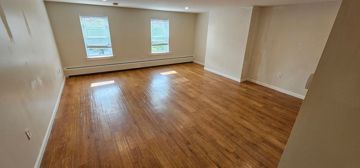 featured image of 32 Mulsey St