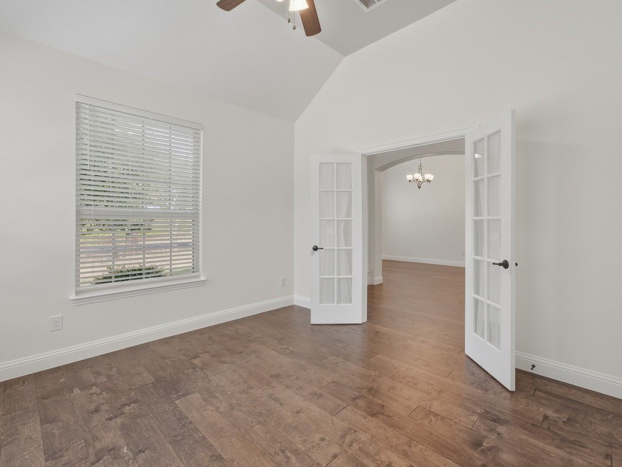 2712 Sonora Canyon Rd - Photo 4 of 22