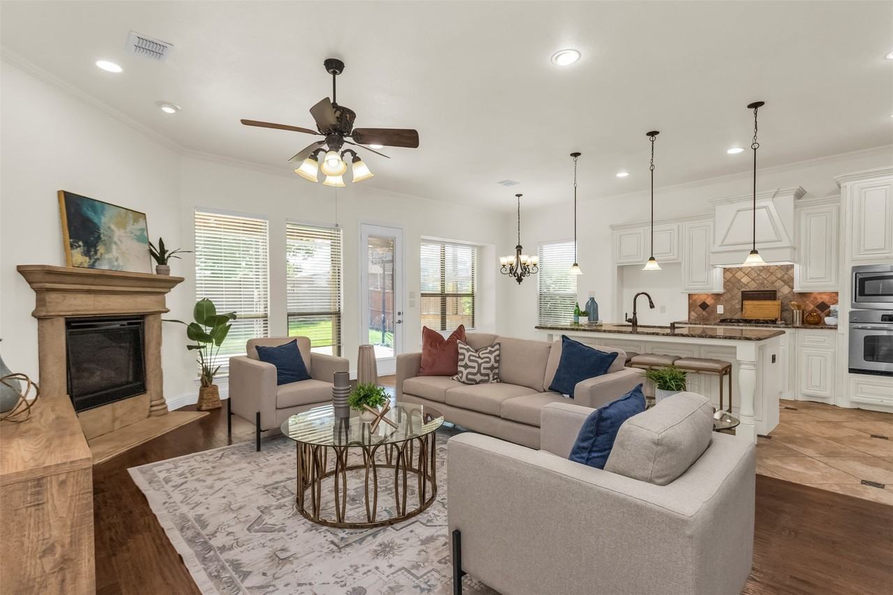 7604 Cindy Ln - Photo 4 of 32