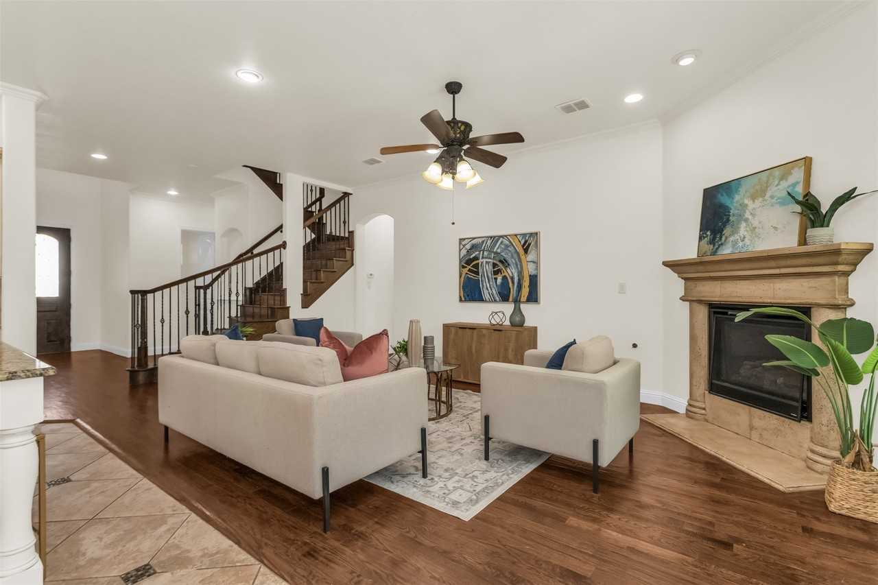 7604 Cindy Ln - Photo 6 of 32