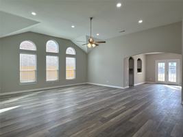 featured image of 1913 Pin Oak Trl