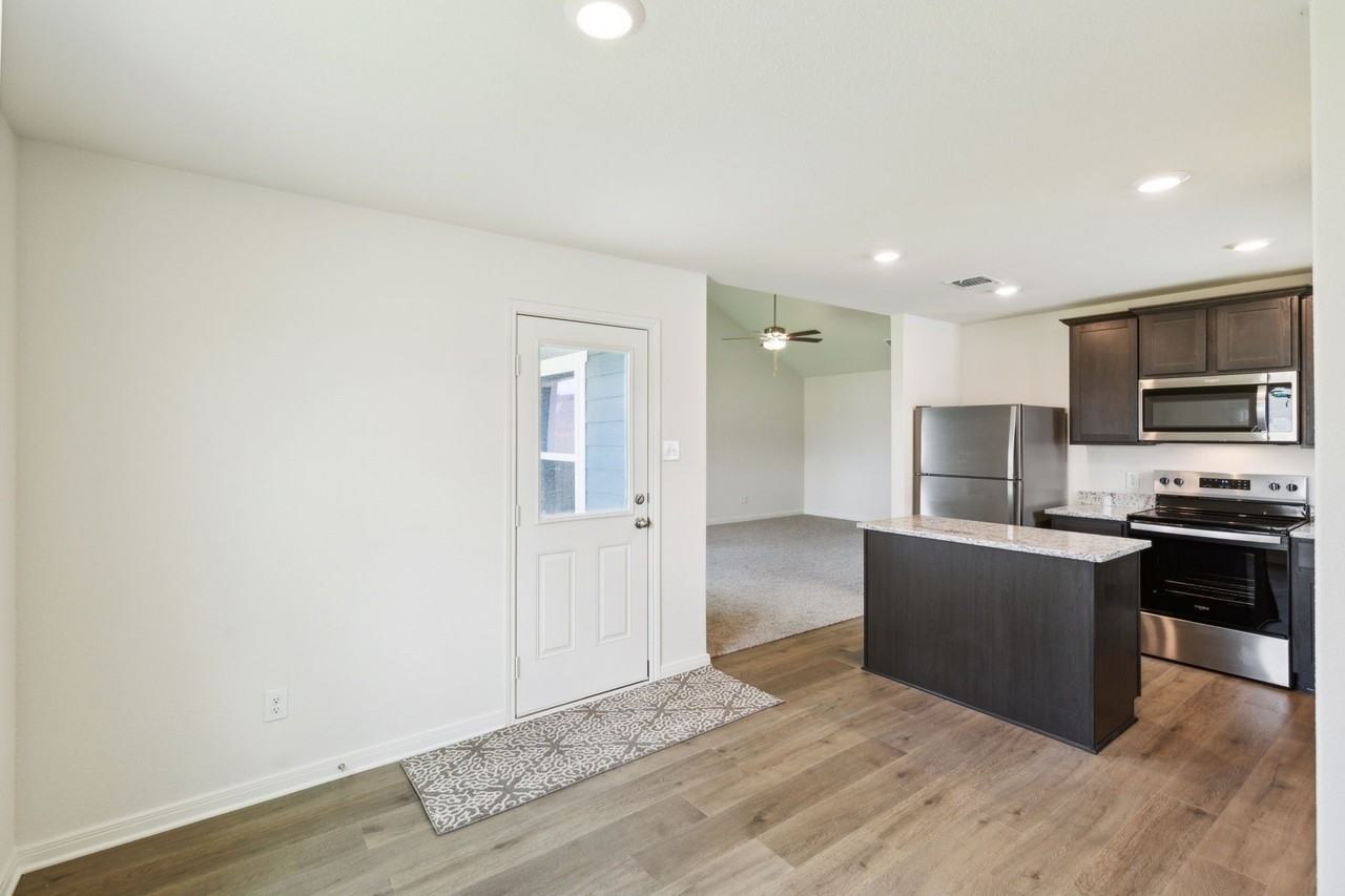 9956 Fighting Falcon Way - Photo 5 of 28