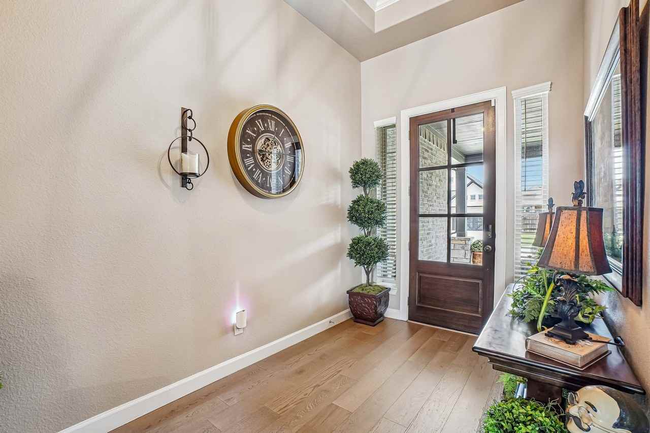 1907 Sicilia Ct - Photo 3 of 24
