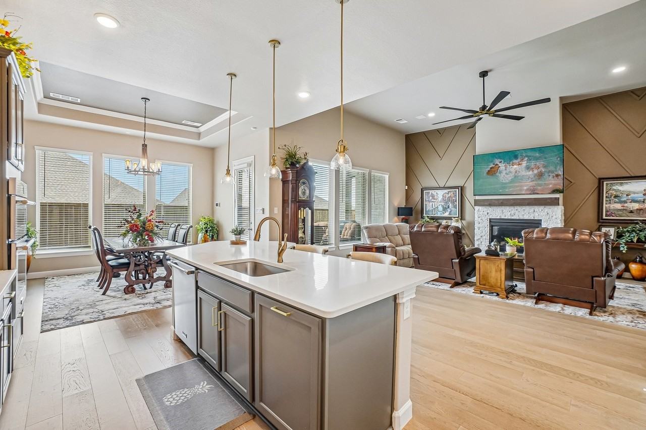 1907 Sicilia Ct - Photo 6 of 24