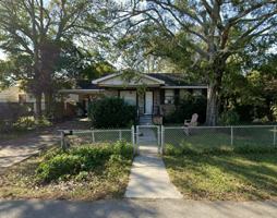 featured image of 3609 Lee St #1