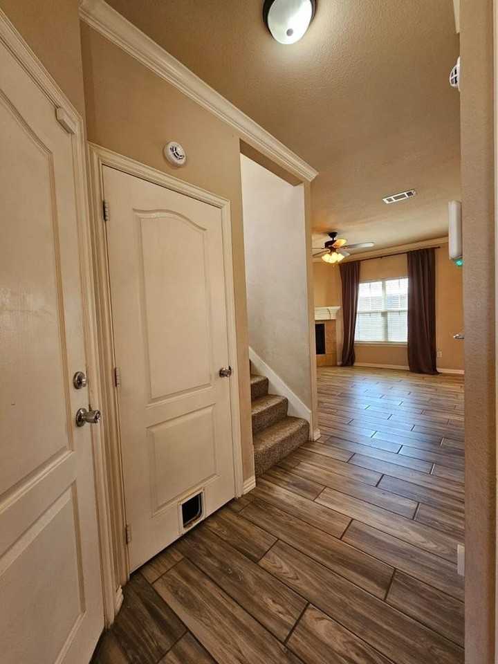 604 Ne Avenue E Pl - Photo 7 of 42
