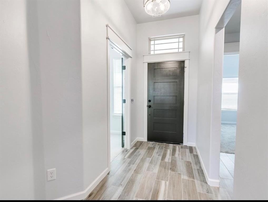 16713 Serrano Dr - Photo 3 of 28