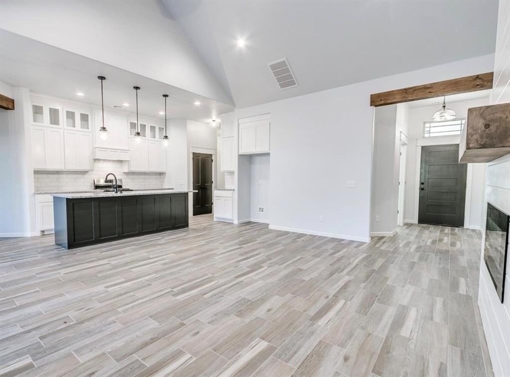 16713 Serrano Dr - Photo 6 of 28