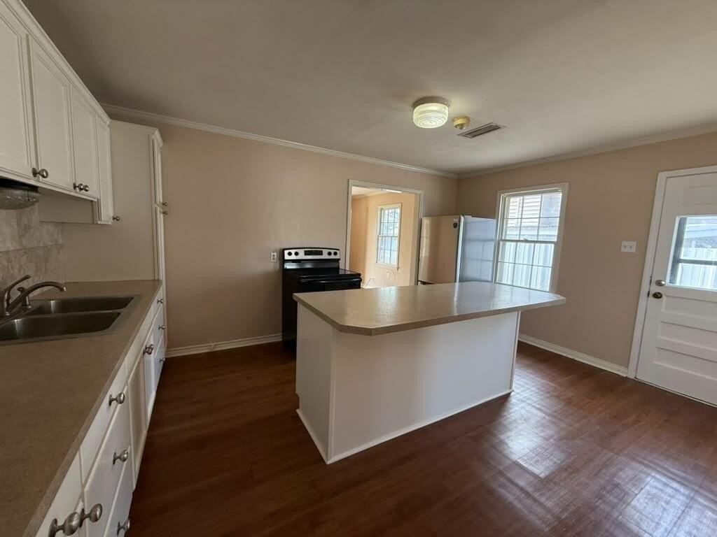 2506 College Ave #B - Photo 6 of 14