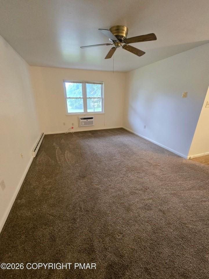 404 Woodcliffe Ave #1-101 - Photo 4 of 9