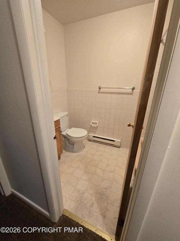 404 Woodcliffe Ave #1-101 - Photo 5 of 9