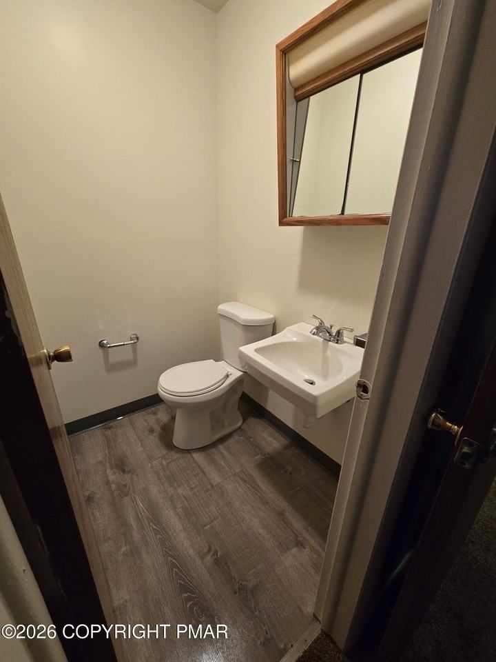 404 Woodcliffe Ave #1-101 - Photo 6 of 9