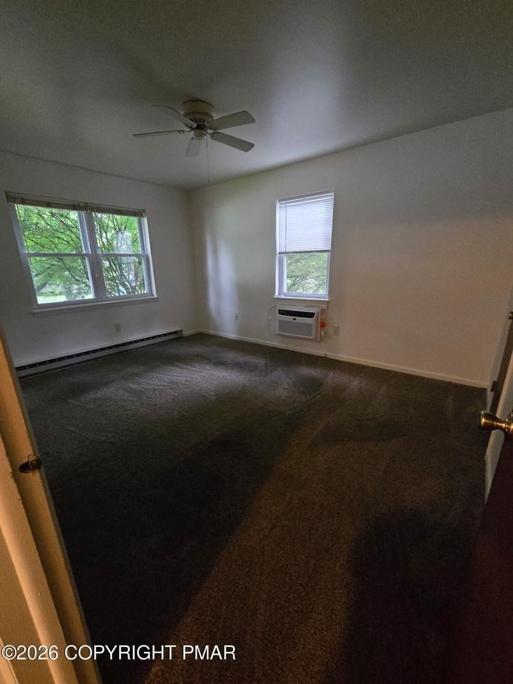 404 Woodcliffe Ave #1-101 - Photo 7 of 9