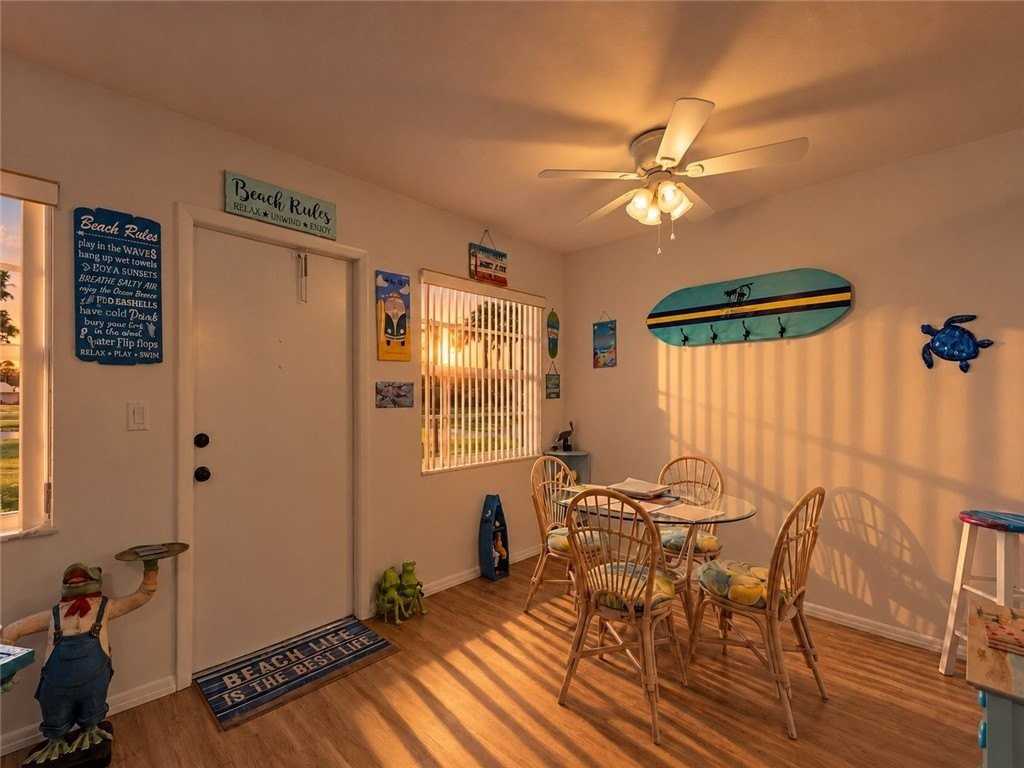 24 Pine Arbor Ln #103 - Photo 4 of 33