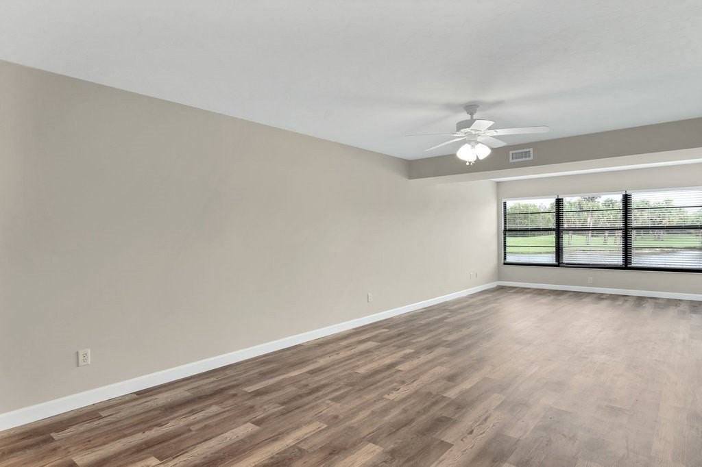 22 Plantation Dr #106 - Photo 5 of 29